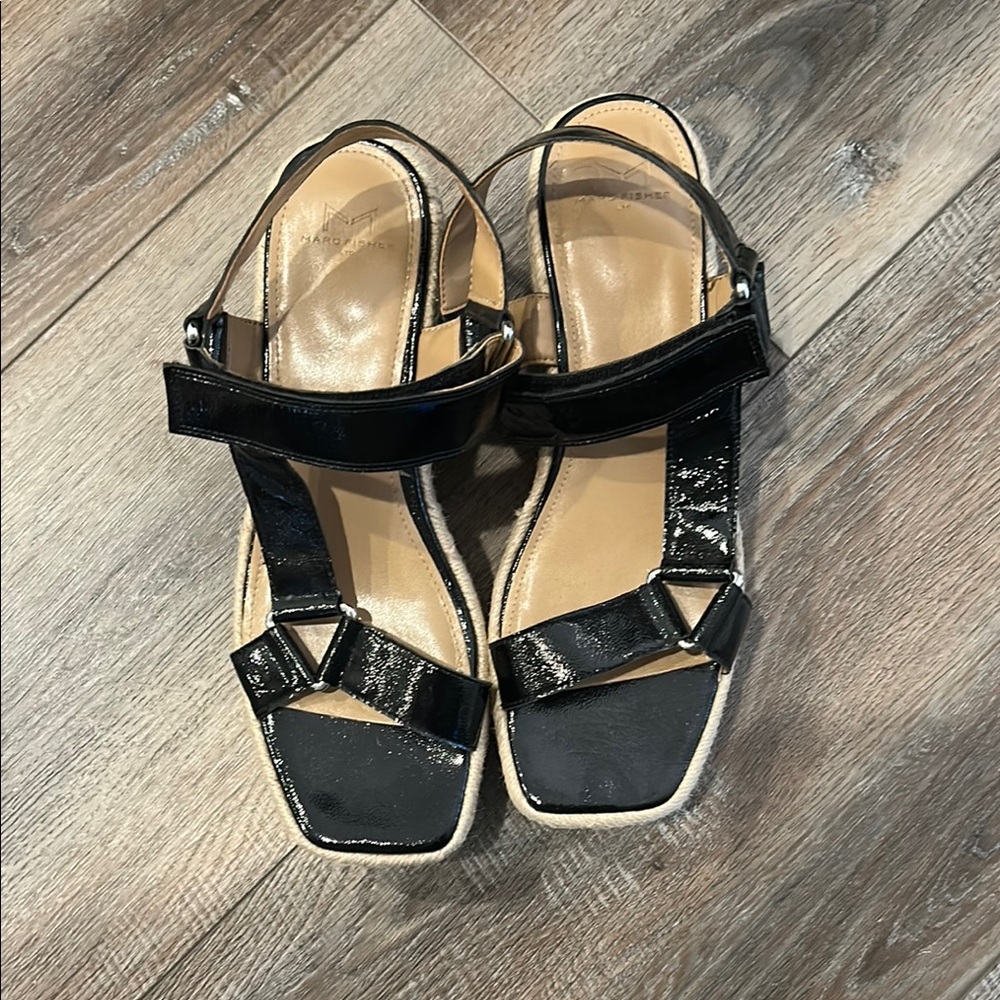 Marc Fisher Ltd Jecca wedge sandal size 9 GUC
